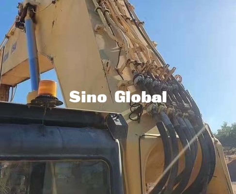Koparka gąsienicowa o mocy 514 kW, model Komatsu 1250, skok 170 mm